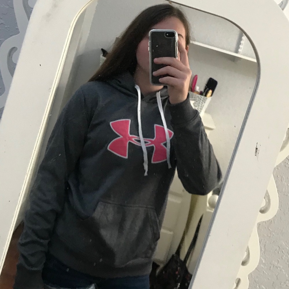 🌻 under armour gray and pink sweatshirt hoodie
